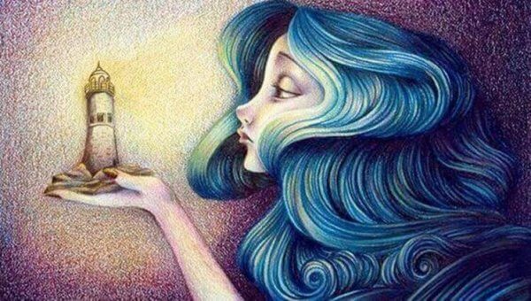 Kvinde kigger på et fyrtårn