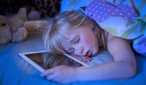 Teknologisk søvnløshed: Skærme er skyld i søvnløshed