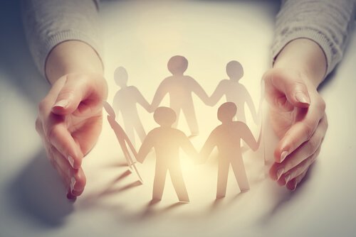 Socialpsykologi illustreres af gruppe af papirsmennesker