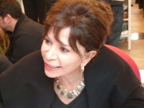 Isabel Allende iklædt sort trøje