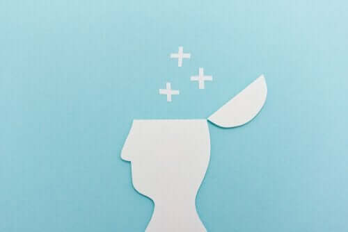 Sternbergs triarkiske intelligensteori