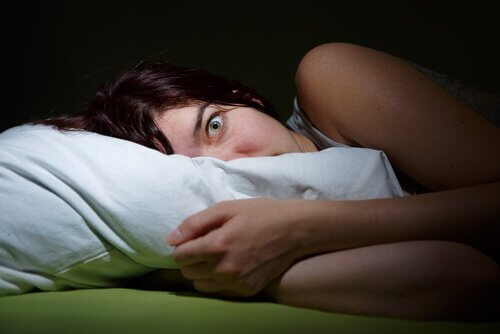 Alt, hvad du bør vide om søvnparalyse