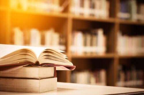 bøger på et bibliotek