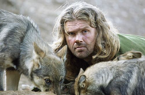 Shaun Ellis blandt ulve