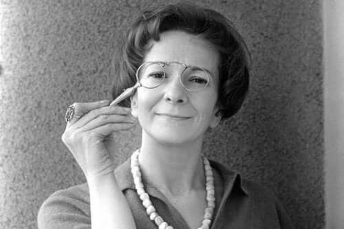 Szymborska med briller