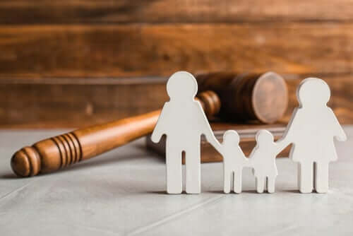 De juridiske aspekter af fælles forældremyndighed
