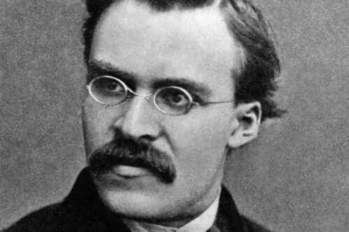 Et sort-hvidt foto af Nietzsche