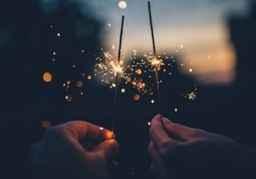 antændte stjernekastere