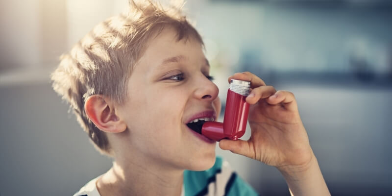 Barn med astmamedicin
