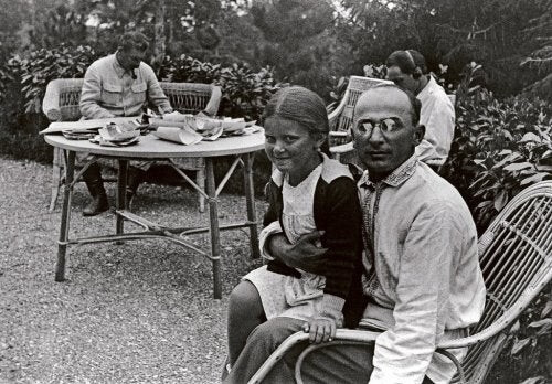 Svetlana sammen med Stalin