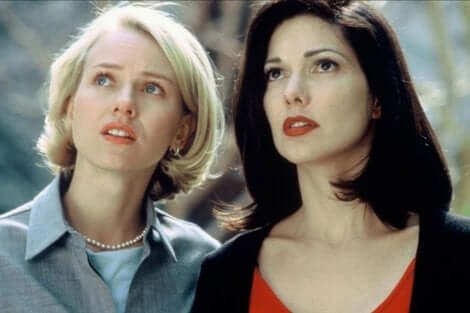 Mulholland Drive: En labyrint af lys og skygge
