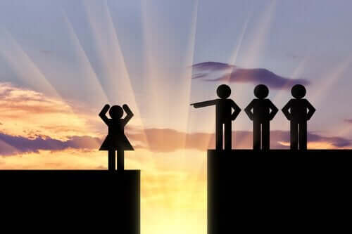 kløft mellem mænd og kvinder