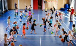 Fordelene ved, at børn går til holdsport