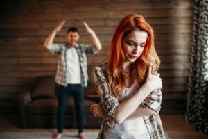Vold blandt unge par: Hvorfor er der sket en stigning?