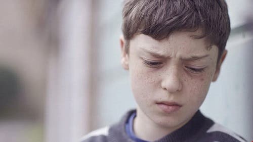 Bipolare børn illustreres af frustreret dreng