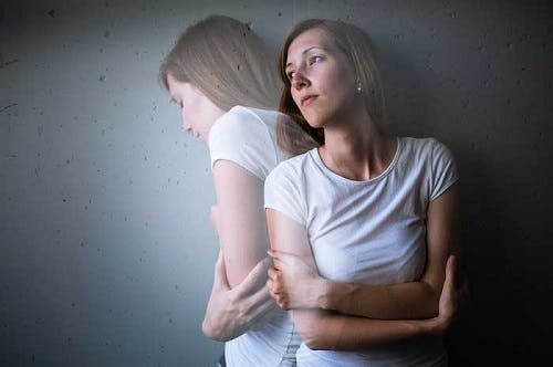 Kvinde oplever synsforstyrrelser