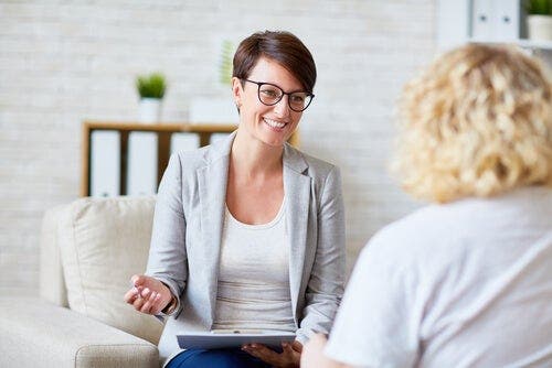 Kvinde til kvindelig psykolog