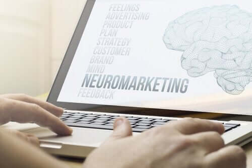 Præsentation på computer om neuromarketing