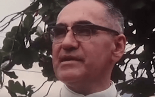 Monsignor Arnulfo Romero: Biografi af en moderne helgen