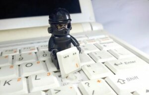 Psykologien bag phishing: Når emails bliver farlige