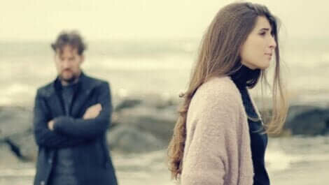 Kærestepar går fra hinanden