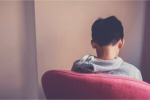 Williams syndrom: Symptomer, årsager og behandling