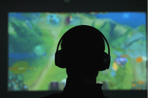 Teenagere og søvn er påvirket af computerspil
