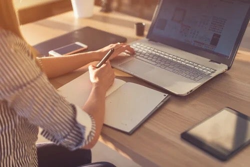 Fordele og ulemper ved online undervisning