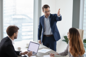 Hvorfor er der folk, der fornærmer andre?