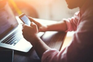 Multitasking med digitale medier kan forstyrre hukommelsen