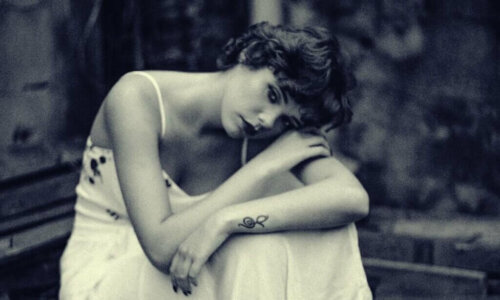 Kvinde er trist som følge af at ofre sig selv for andre