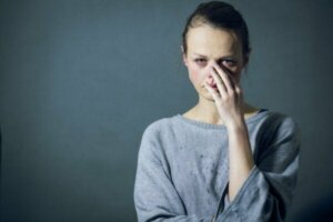 Parathymi: Definition, symptomer og associerede lidelser