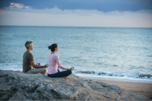 Meditation hjælper dig med at forbedre dine relationer til andre