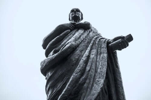 Statue symboliserer de stoiske tænkeres lærdom