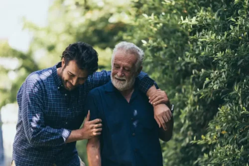Far og søn repræsenterer, hvordan du kan følelsesmæssigt frigøre dig fra dine forældre