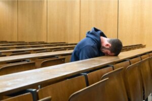 Kriser efter universitetet og hvordan man håndterer dem