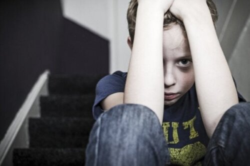 Passiv følelsesmæssig omsorgssvigt i barndommen: At vokse op og føle sig usynlig