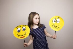 Hvordan man kan forklare børn om følelser