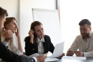 Psykologisk stress blandt advokater