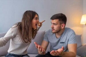 Hvad skal du gøre, hvis din partner råber ad dig, når I er uenige?