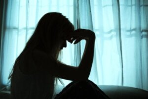 Sociale medier skaber isolation hos teenagere