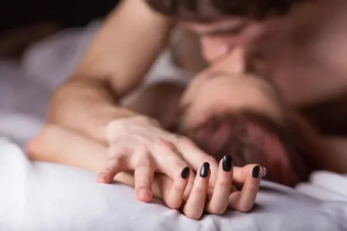 Par i seng har sex