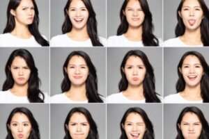 Teorien om facial feedback