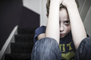 Sammenhængen mellem usikker tilknytning og børnemishandling