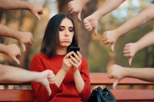 Sådan kan du håndtere kritik og had på sociale medier