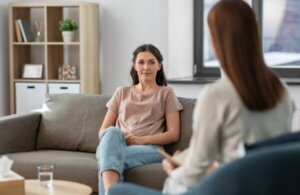 Hvor lang tid går der, før psykologisk terapi begynder at virke?