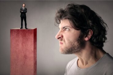 13 tips til at identificere misundelige mennesker