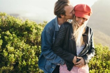 Hvad er tåbelig kærlighed ifølge Sternberg?